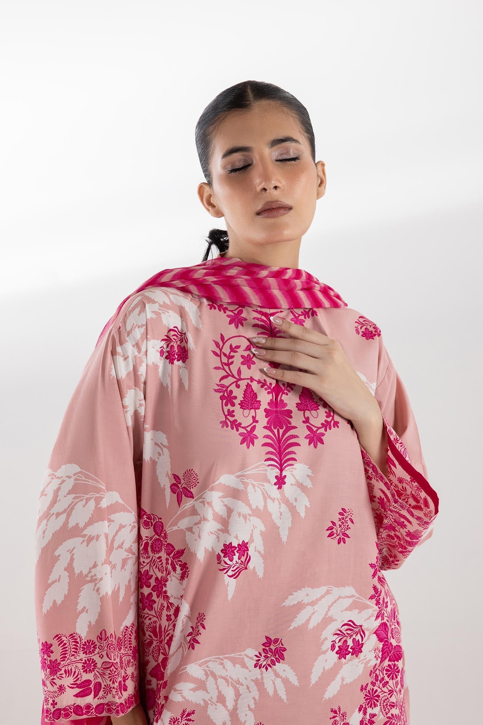 Sana Safinaz | Luxury Pret | Luxury Lawn Suit SC26MHY303AP3 - House Of Hania