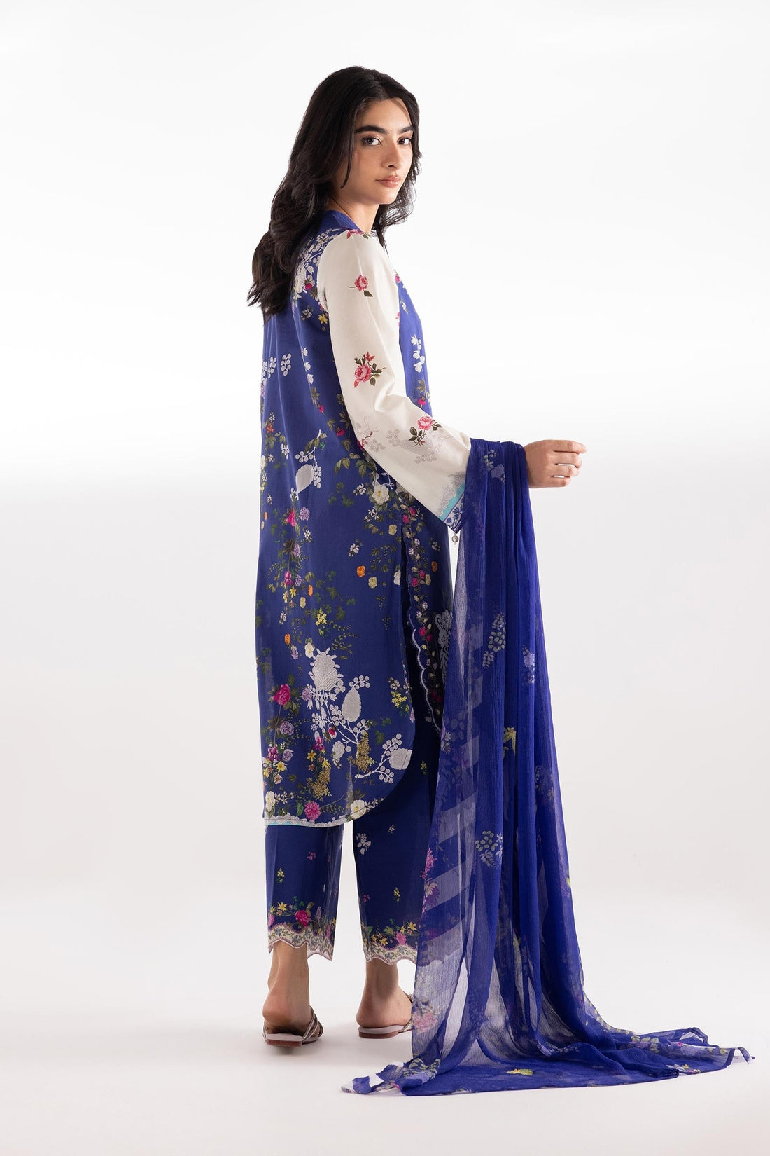 Sana Safinaz | Luxury Pret | Muzlin Lawn Suit SC26MUZ203AP3 - House Of Hania