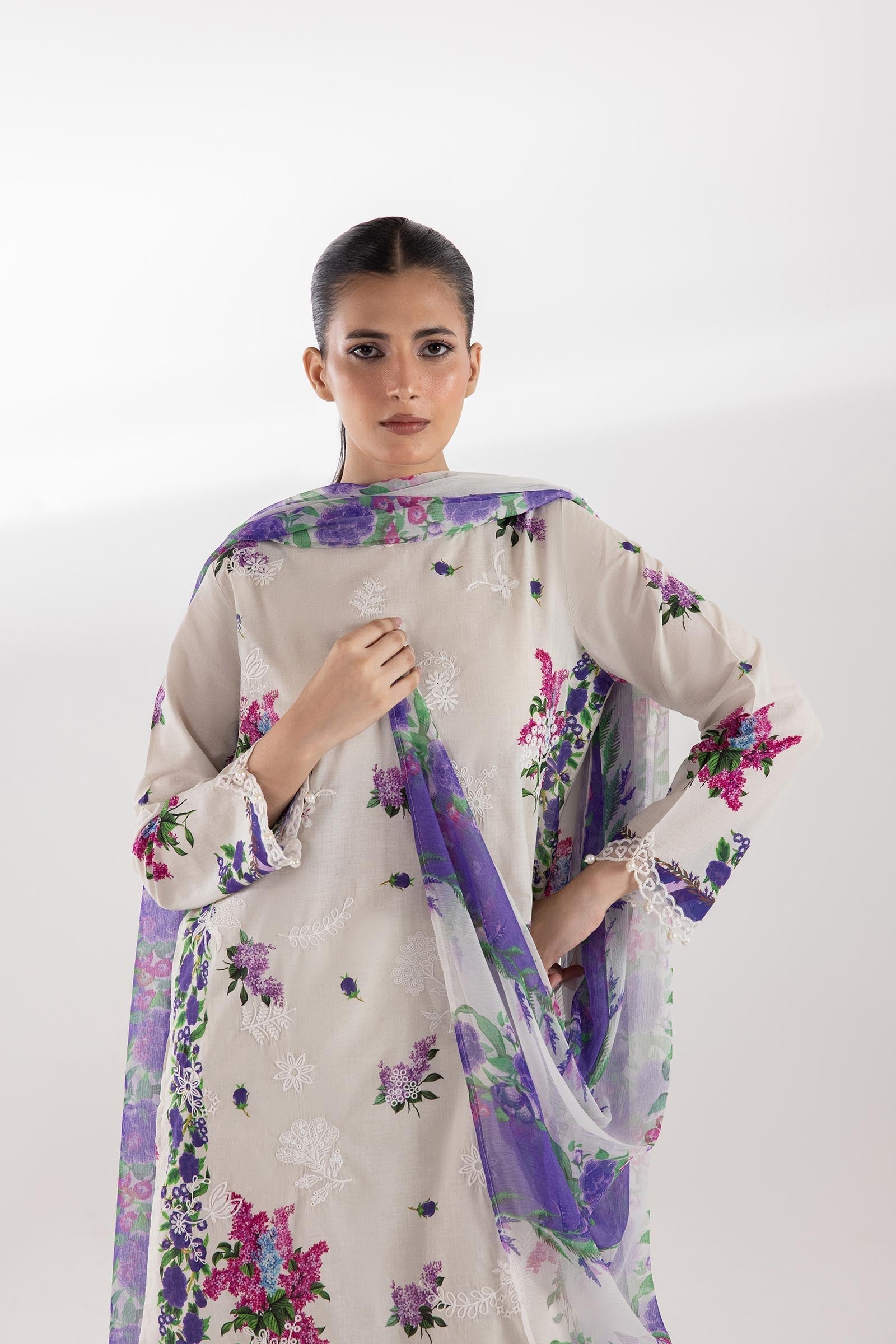 Sana Safinaz | Luxury Pret | Muzlin Lawn Suit SC26MUZ205AP3 - House Of Hania
