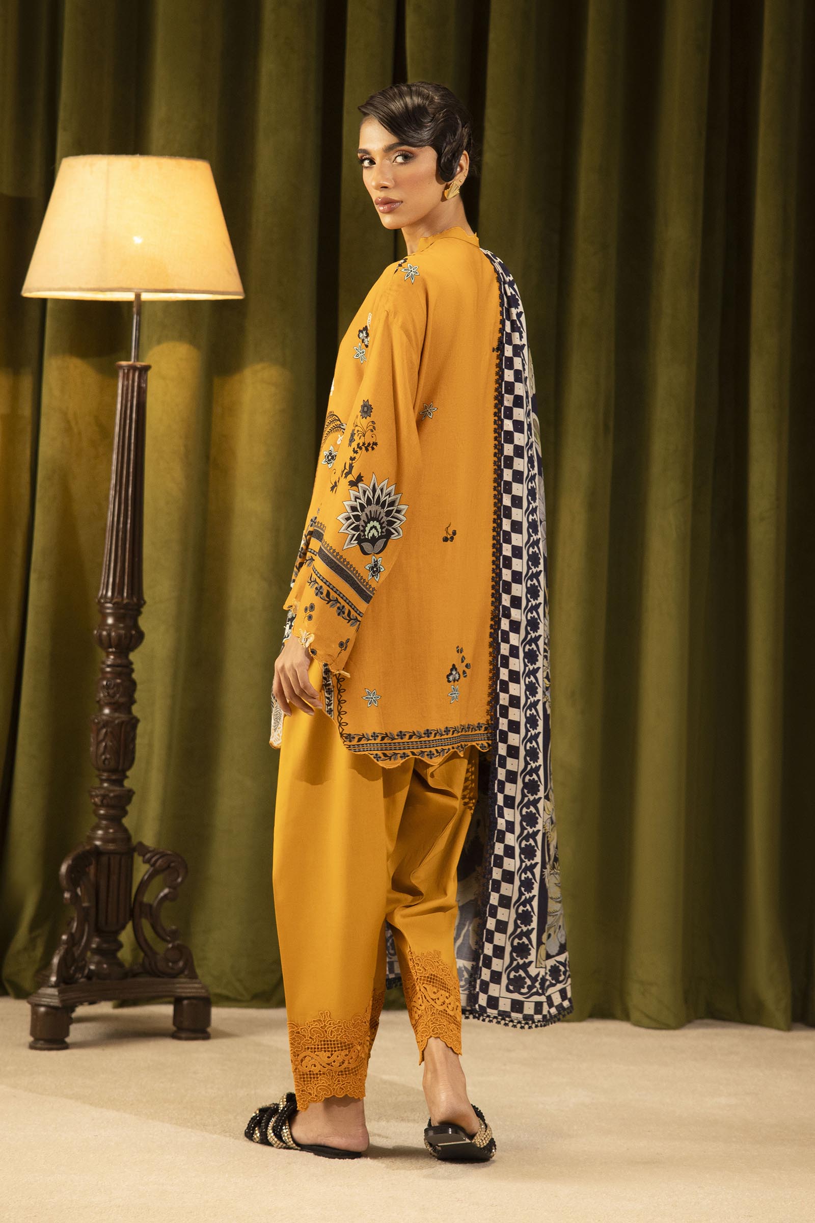 Sana Safinaz | Muzlin Winter 25 | 020A - House Of Hania
