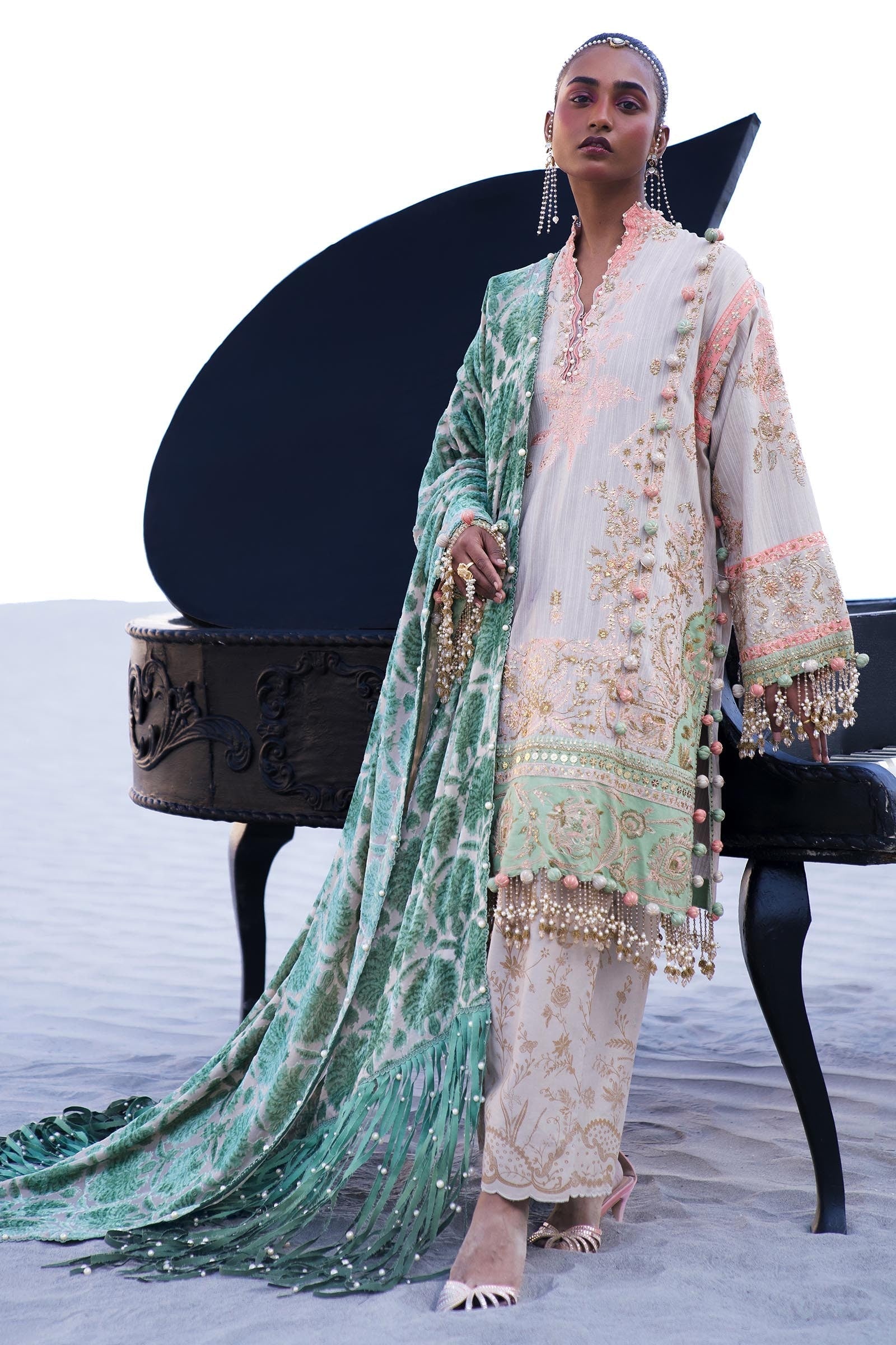 Sana Safinaz | Winter Shawl 24 | S241-001B-3CP - House Of Hania