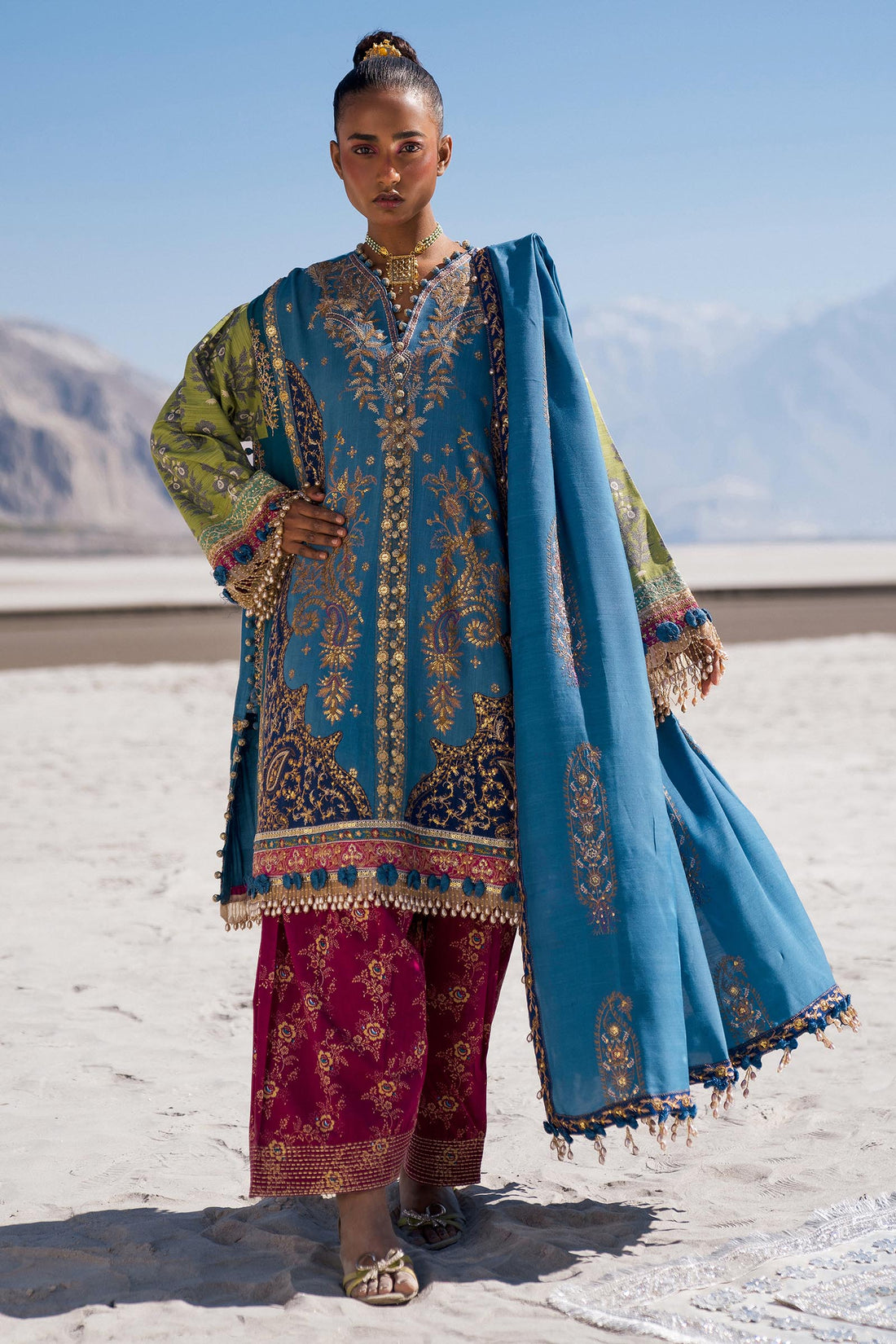 Sana Safinaz | Winter Shawl 24 | S241-002B-3CP - House Of Hania