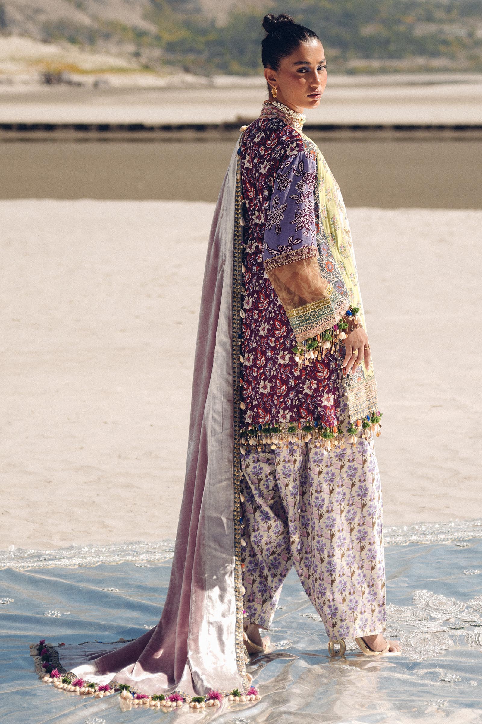 Sana Safinaz | Winter Shawl 24 | Velvet S241-006B-3CP - House Of Hania