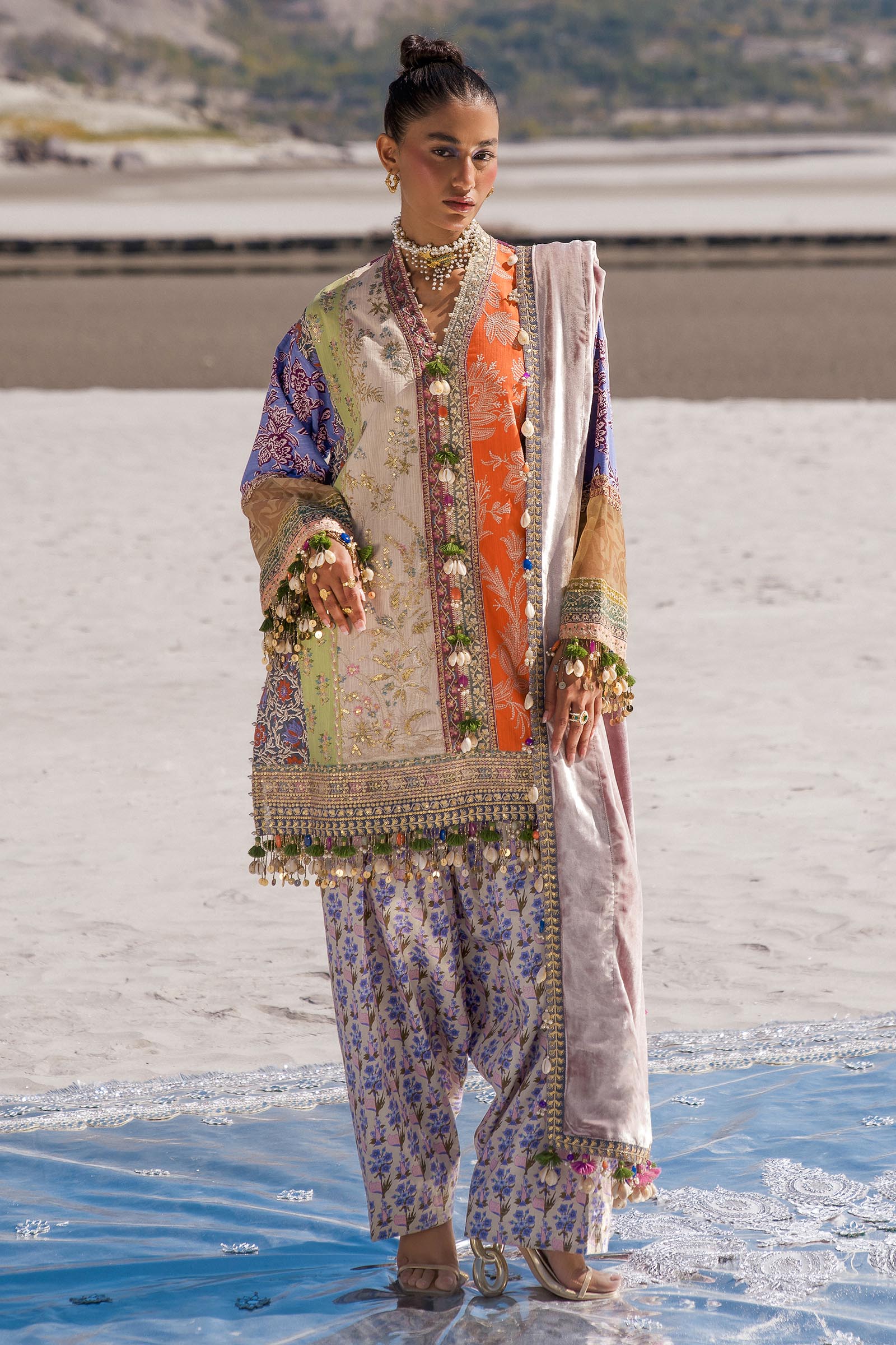 Sana Safinaz | Winter Shawl 24 | Velvet S241-006B-3CP - House Of Hania