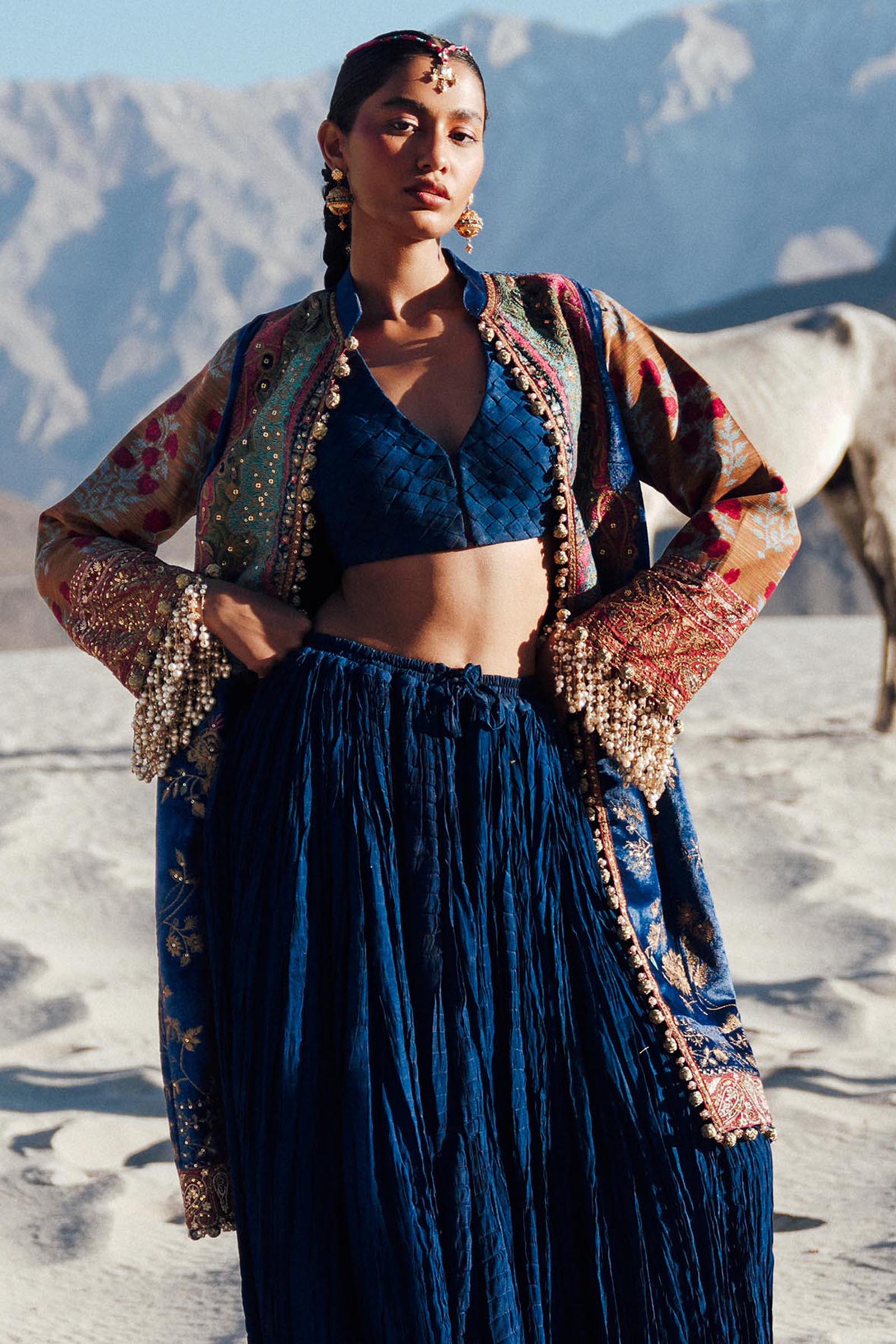 Sana Safinaz | Winter Shawl 24 | Velvet V241-001-3CP - House Of Hania