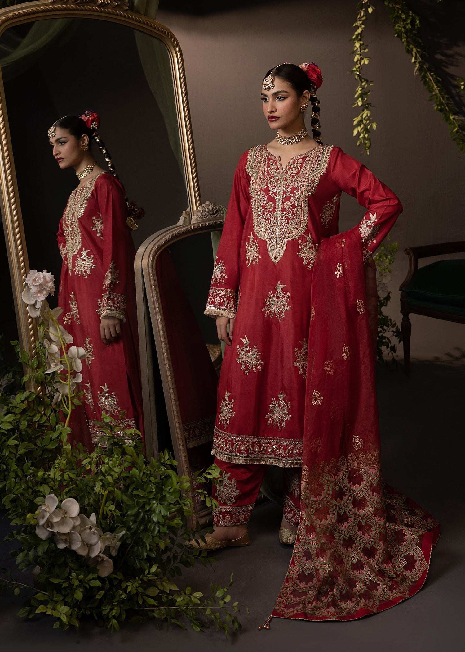Shurooq | Garden of Dream | Crimson - House Of Hania