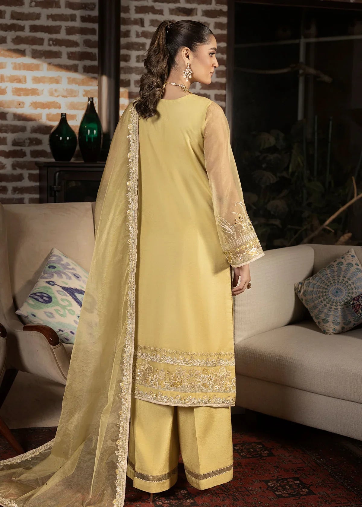 Shurooq | Geet Collection | Jhoomar - House Of Hania