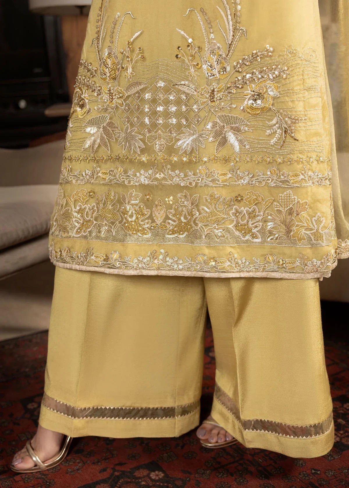 Shurooq | Geet Collection | Jhoomar - House Of Hania
