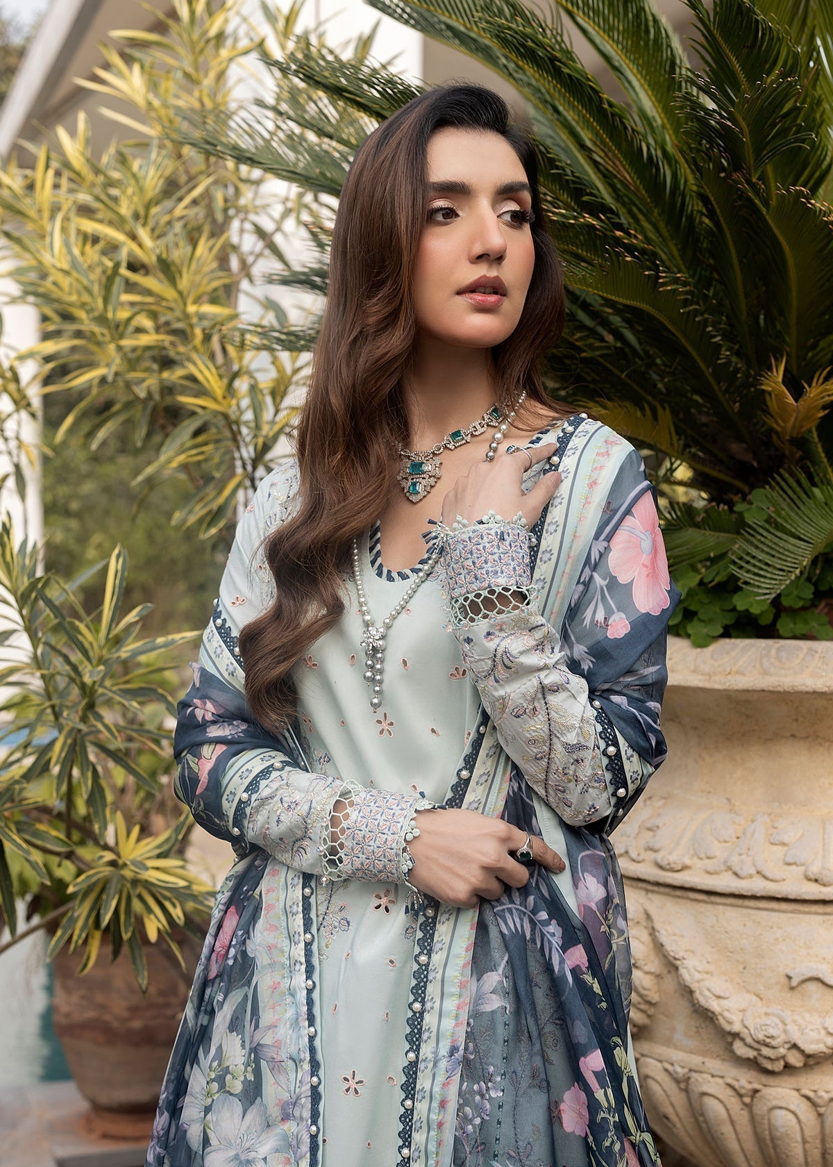 Shurooq | Luxury Lawn 25 | Evie - House Of Hania