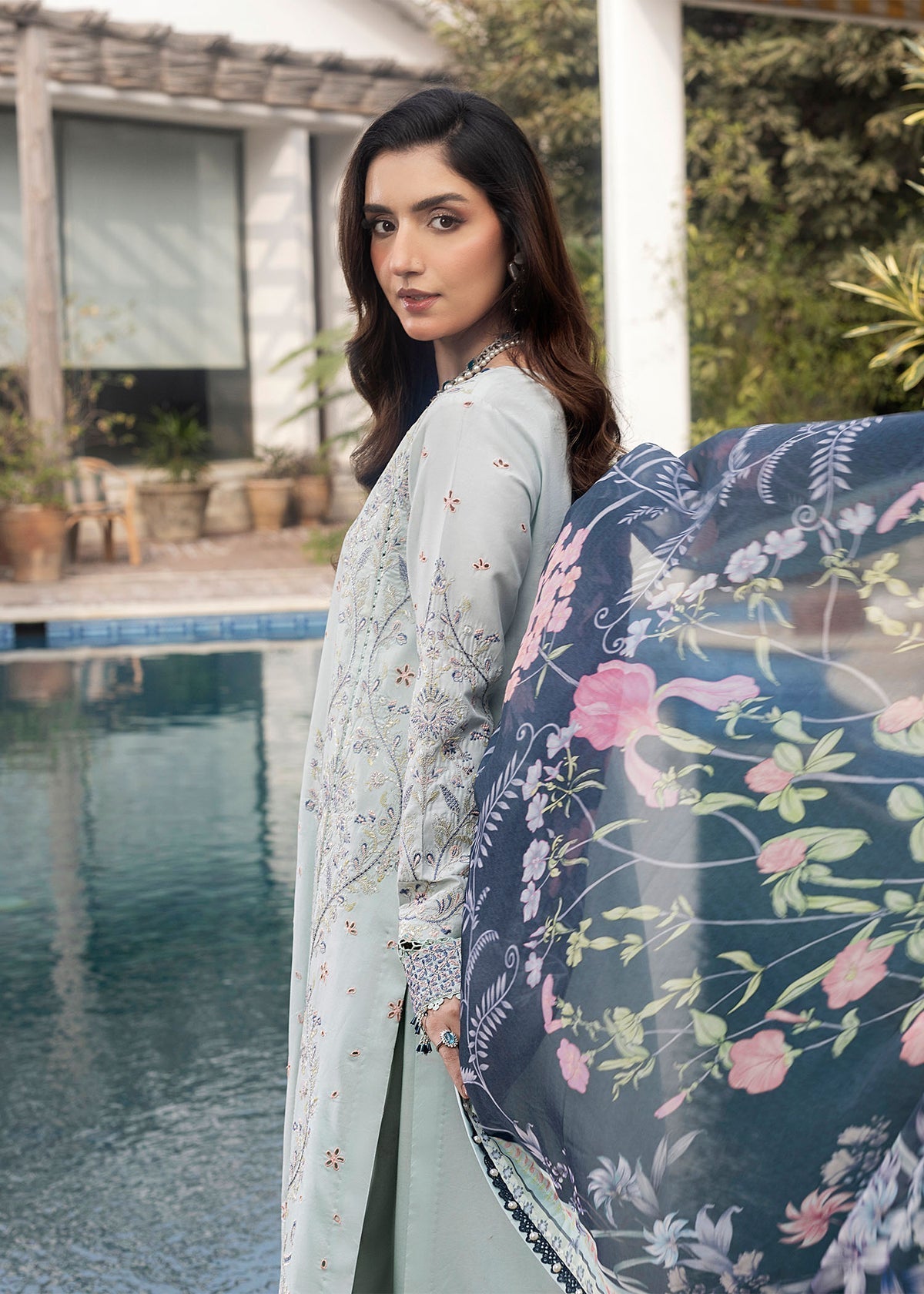 Shurooq | Luxury Lawn 25 | Evie - House Of Hania