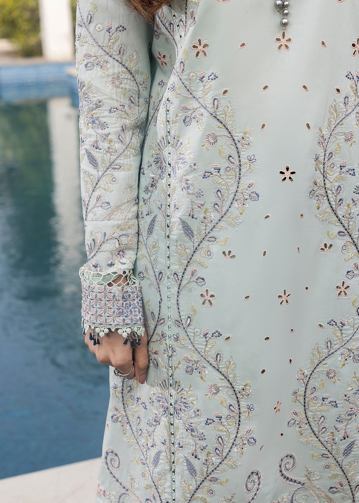 Shurooq | Luxury Lawn 25 | Evie - House Of Hania