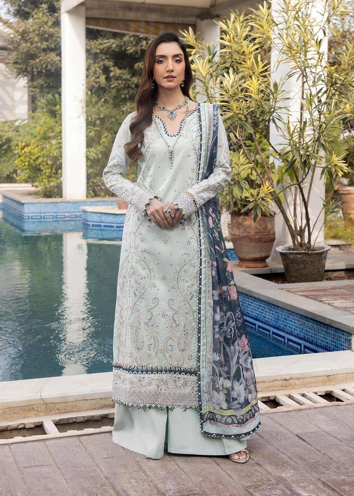 Shurooq | Luxury Lawn 25 | Evie - House Of Hania