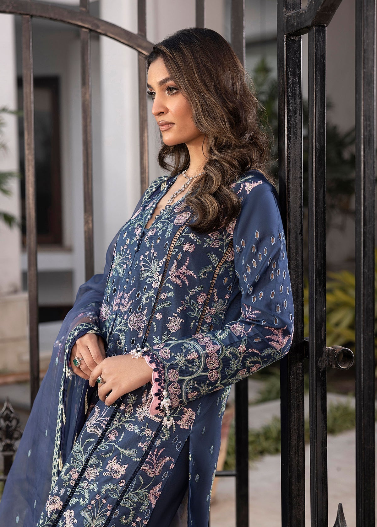 Shurooq | Luxury Lawn 25 | Mira - House Of Hania