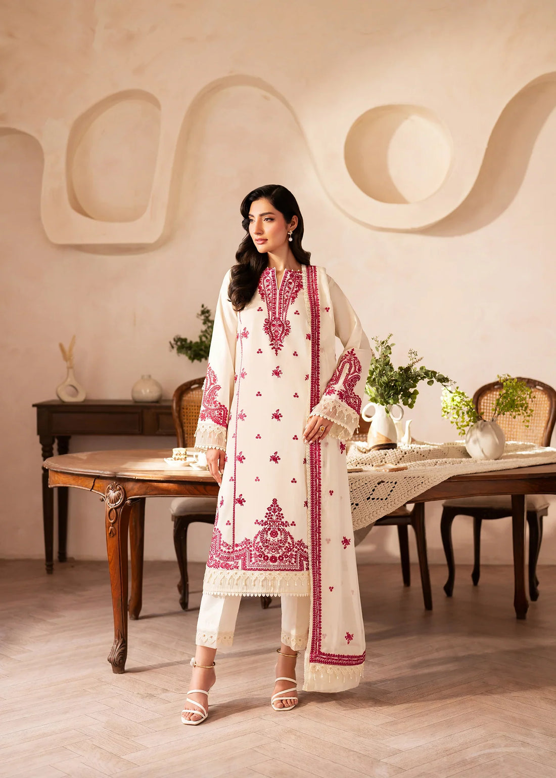 Sifa | Luxury Lawn Stitched | Raha - House Of Hania