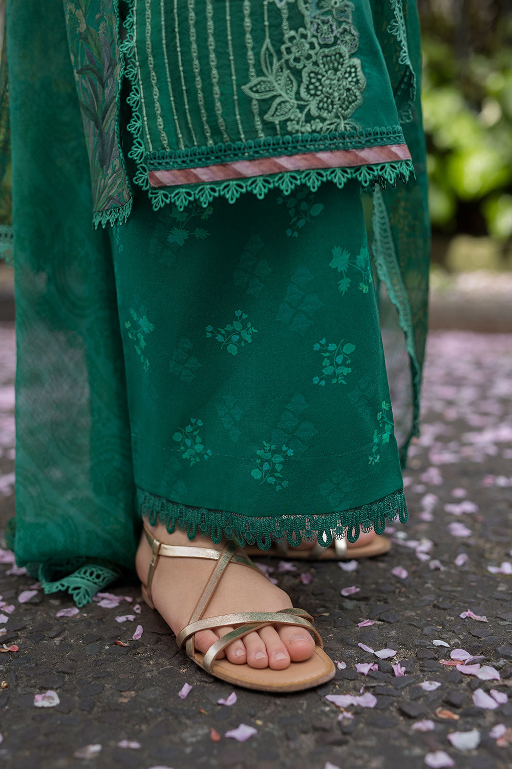 Sobia Nazir | Basics 25 | Design 5B - House Of Hania