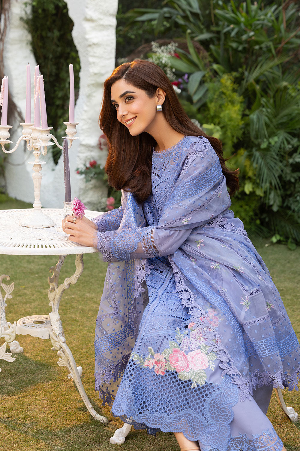 Sobia Nazir | Luxury Lawn 25 | 10B - House Of Hania