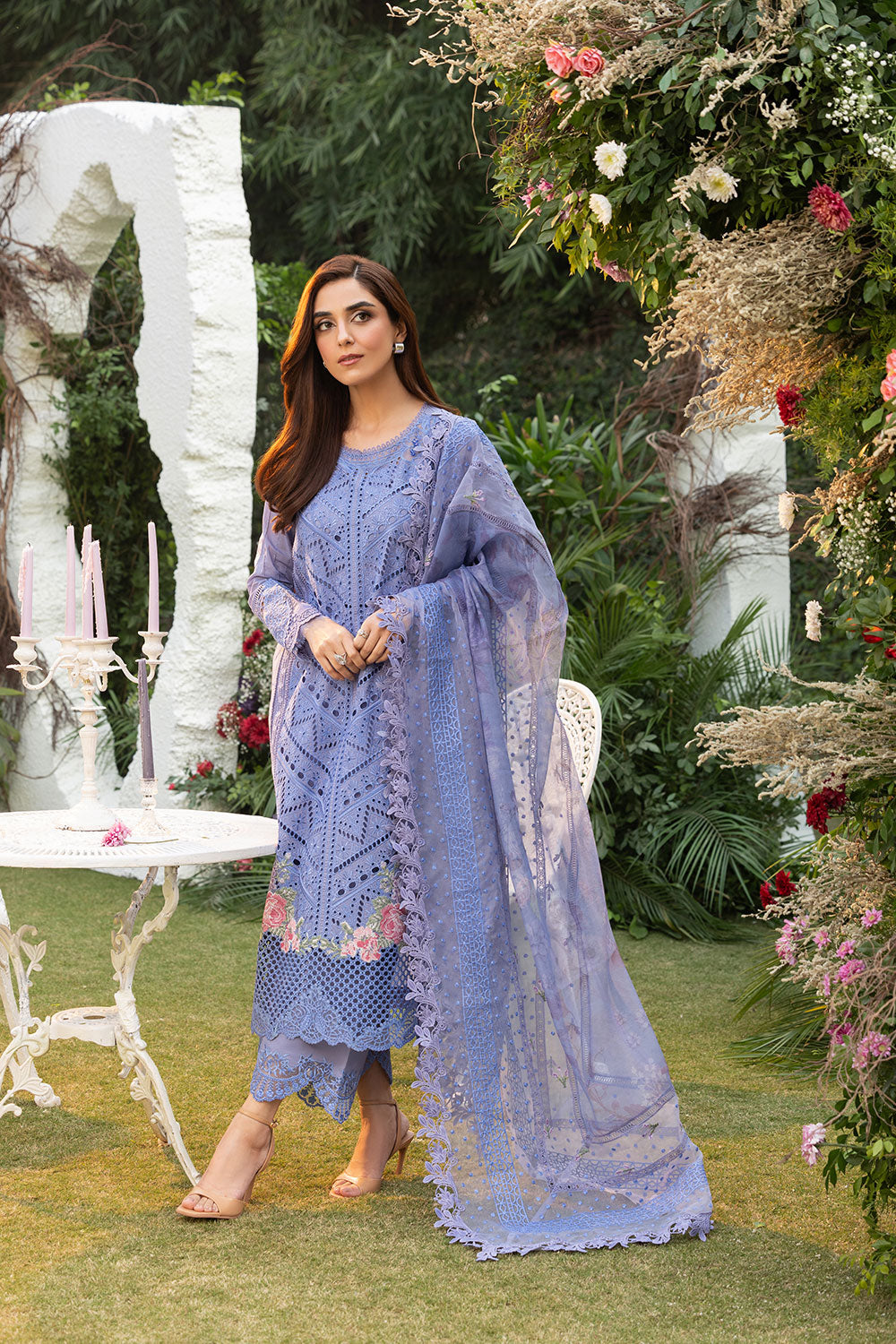 Sobia Nazir | Luxury Lawn 25 | 10B - House Of Hania
