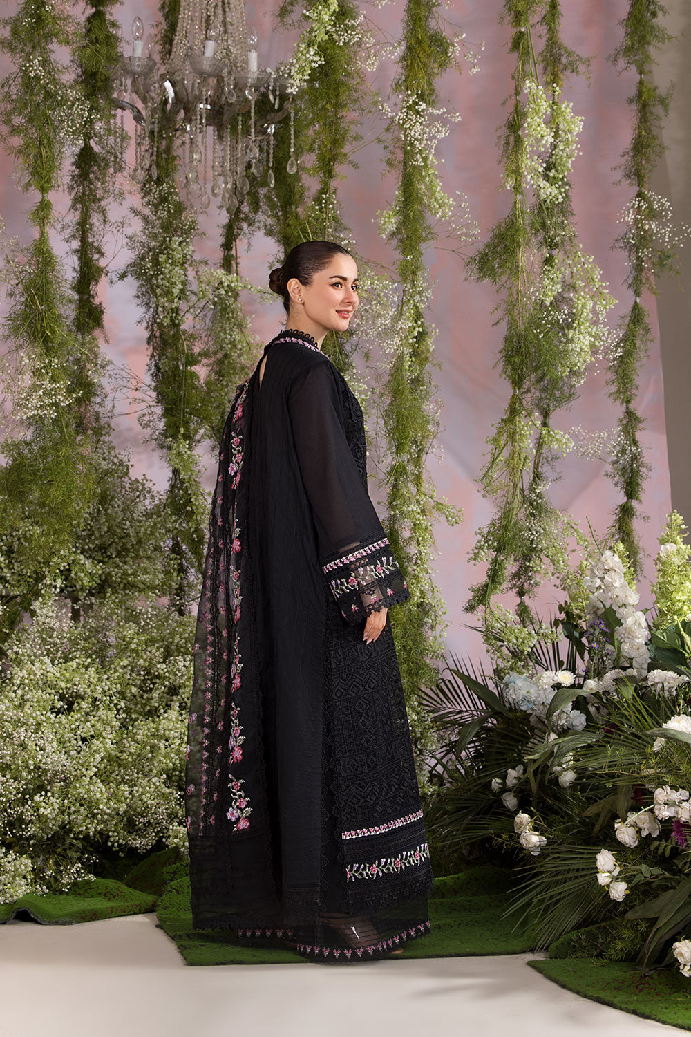 Sobia Nazir | Luxury Lawn 25 | 11A - House Of Hania
