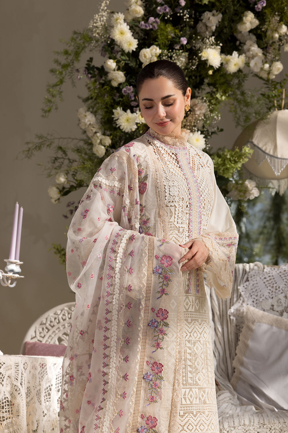 Sobia Nazir | Luxury Lawn 25 | 11B - House Of Hania