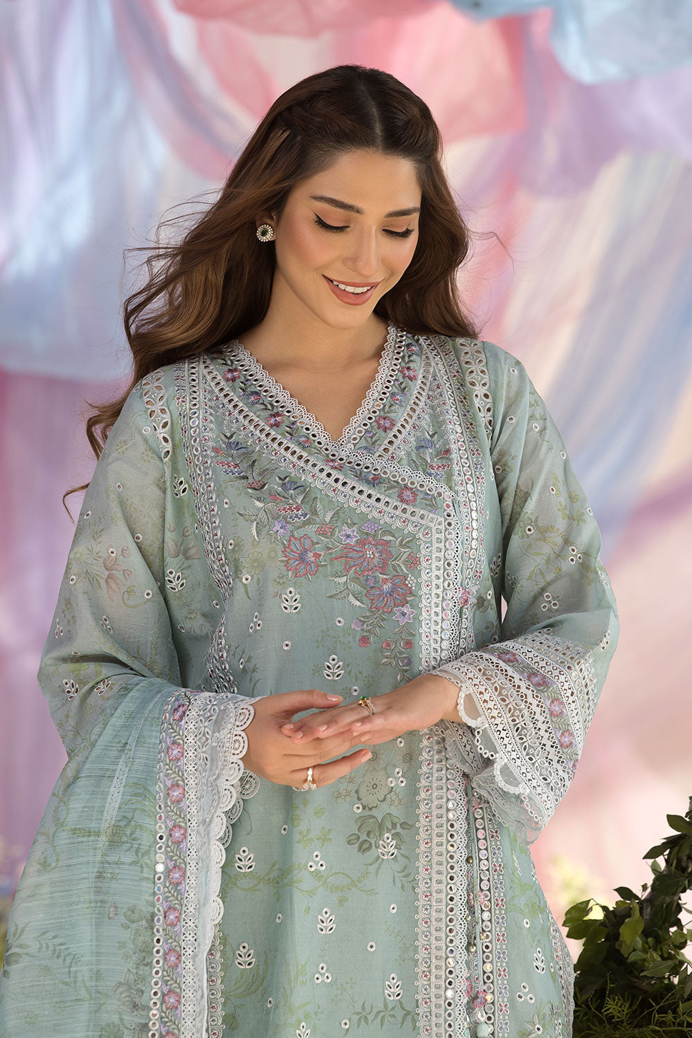 Sobia Nazir | Luxury Lawn 25 | 13A - House Of Hania