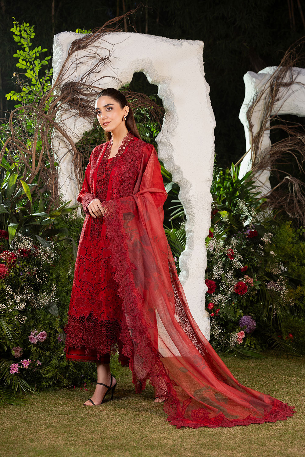 Sobia Nazir | Luxury Lawn 25 | 3A - House Of Hania