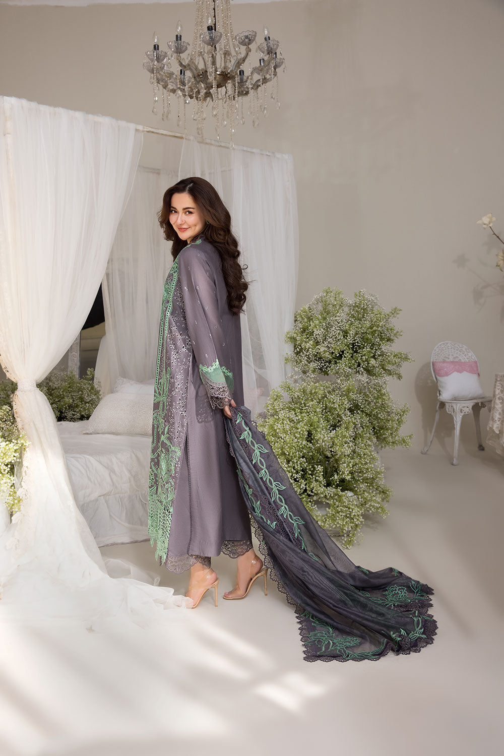 Sobia Nazir | Luxury Lawn 25 | 3B - House Of Hania