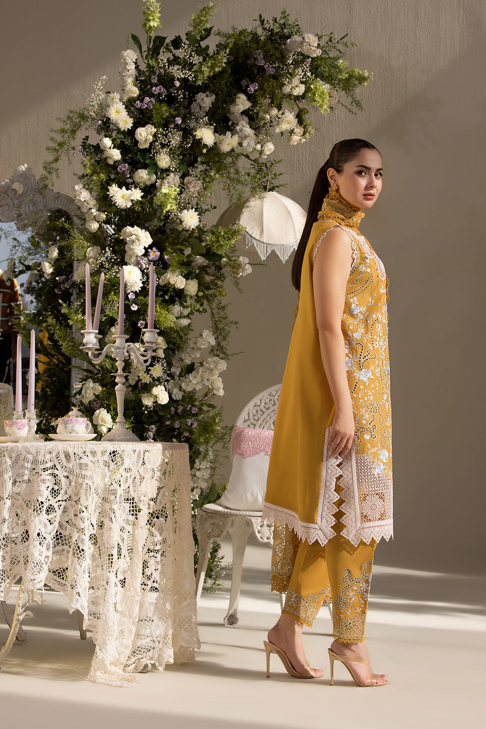 Sobia Nazir | Luxury Lawn 25 | 6B - House Of Hania