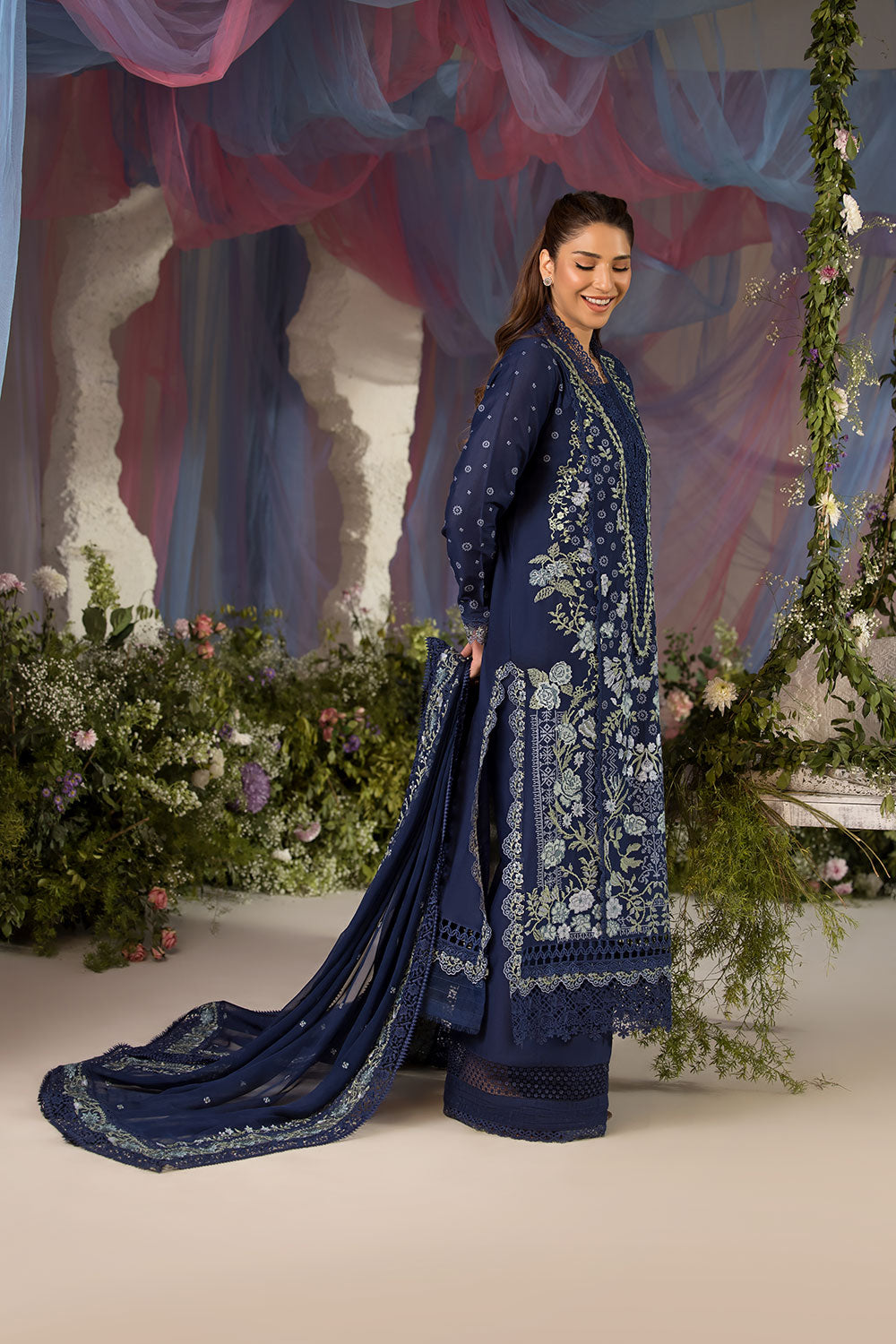 Sobia Nazir | Luxury Lawn 25 | 8A - House Of Hania