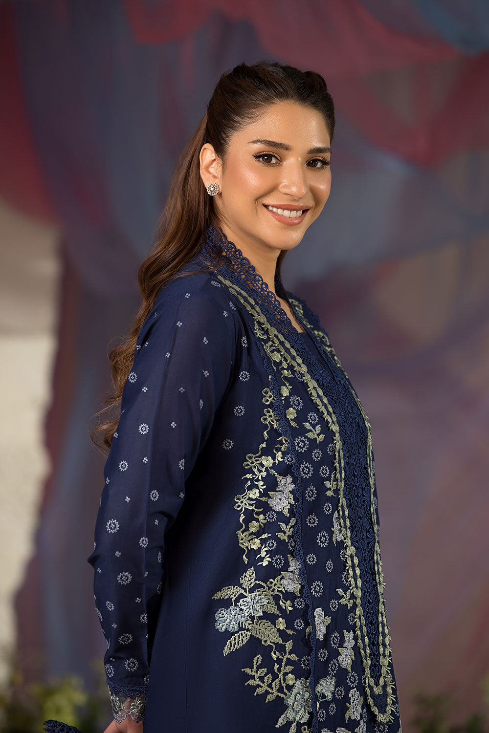 Sobia Nazir | Luxury Lawn 25 | 8A - House Of Hania