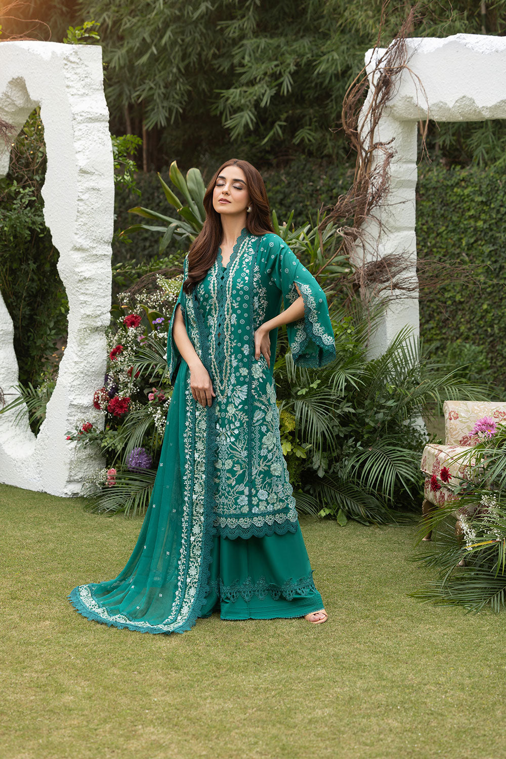 Sobia Nazir | Luxury Lawn 25 | 8B - House Of Hania