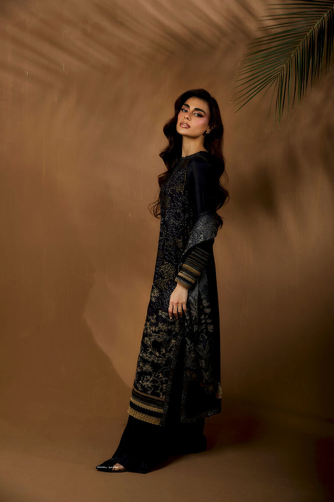 Sobia Nazir | Winter Shawl 25 | Design 1A - House Of Hania