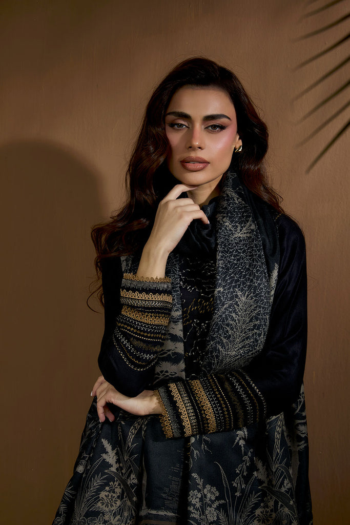 Sobia Nazir | Winter Shawl 25 | Design 1A - House Of Hania