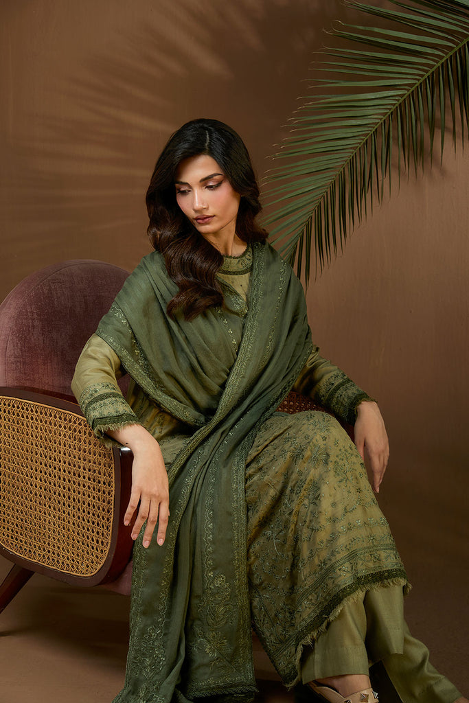 Sobia Nazir | Winter Shawl 25 | Design 2A - House Of Hania