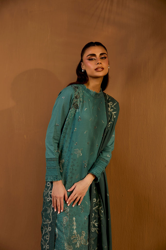 Sobia Nazir | Winter Shawl 25 | Design 5A - House Of Hania