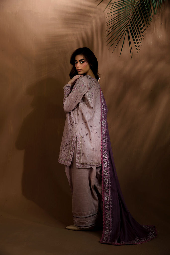 Sobia Nazir | Winter Shawl 25 | Design 6B - House Of Hania