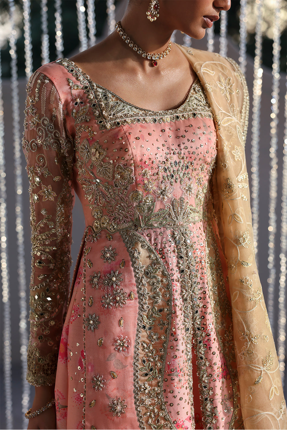 Soraya | Lumene Festive 26 | Velora - House Of Hania