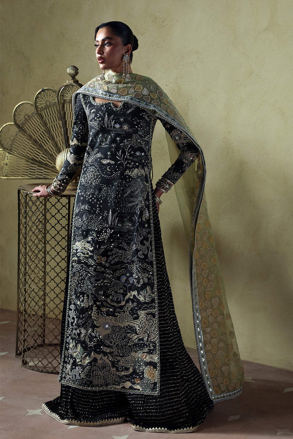 Soraya | Lumene Festive 26 | Zyra - House Of Hania