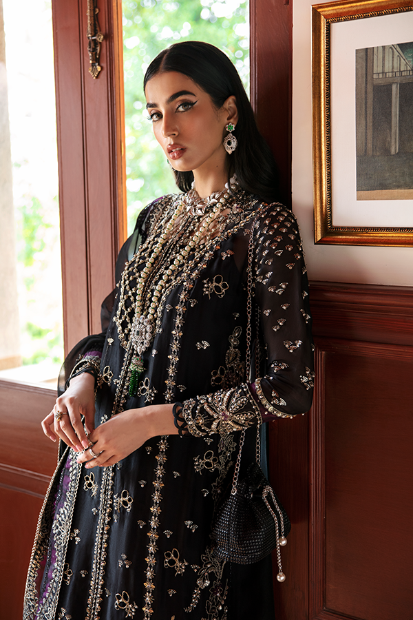 Soraya | Lumene Festive | NOIR - House Of Hania