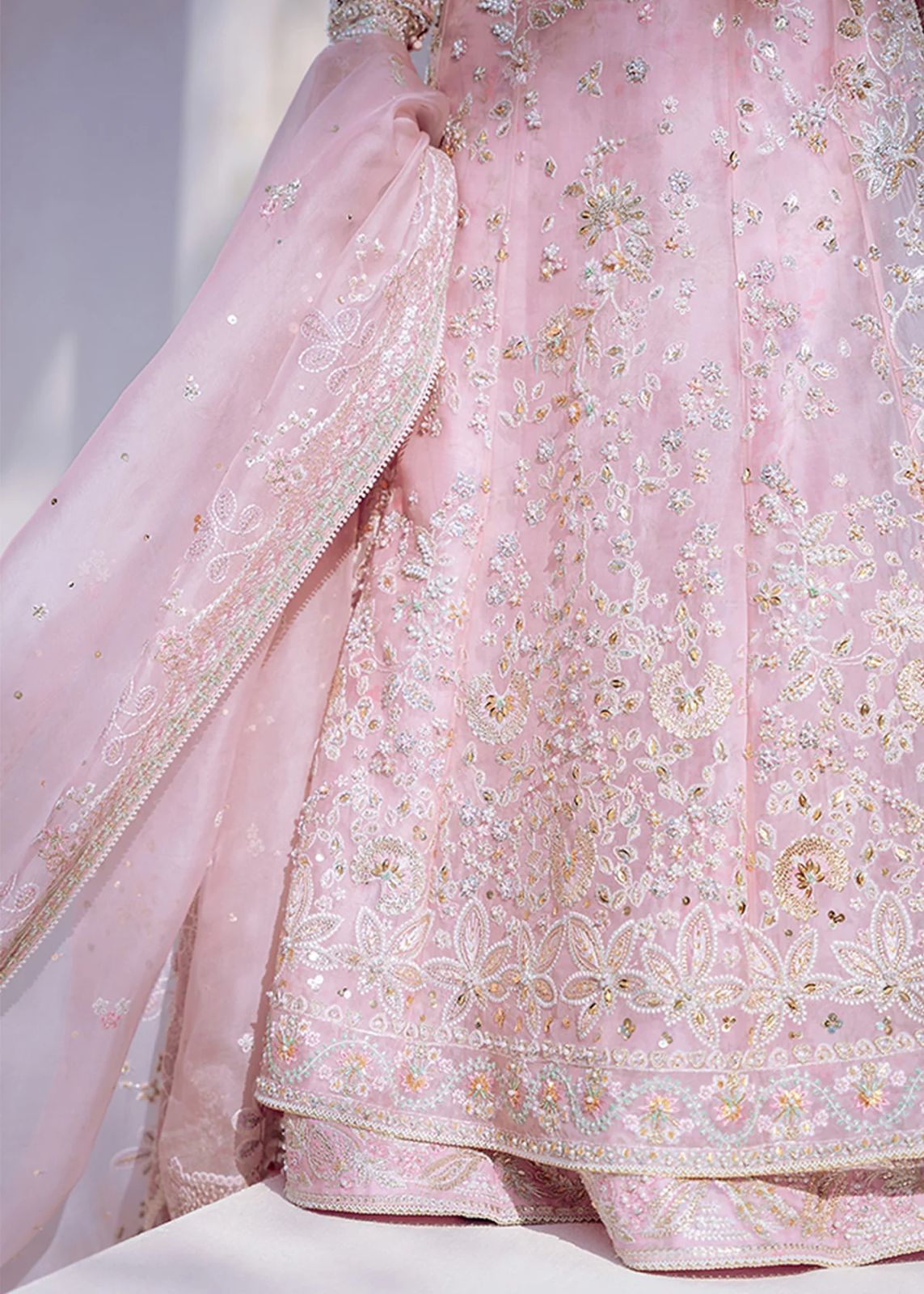 Suffuse | Freeshia RTW'24 | Falek - House Of Hania