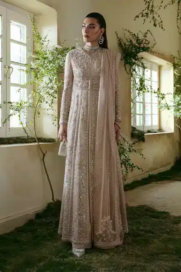 Suffuse by Sana Yasir | Freeshia Formals 23 | Laela - House Of Hania