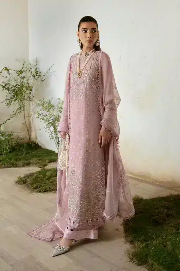 Suffuse by Sana Yasir | Freeshia Formals 23 | Raha - House Of Hania
