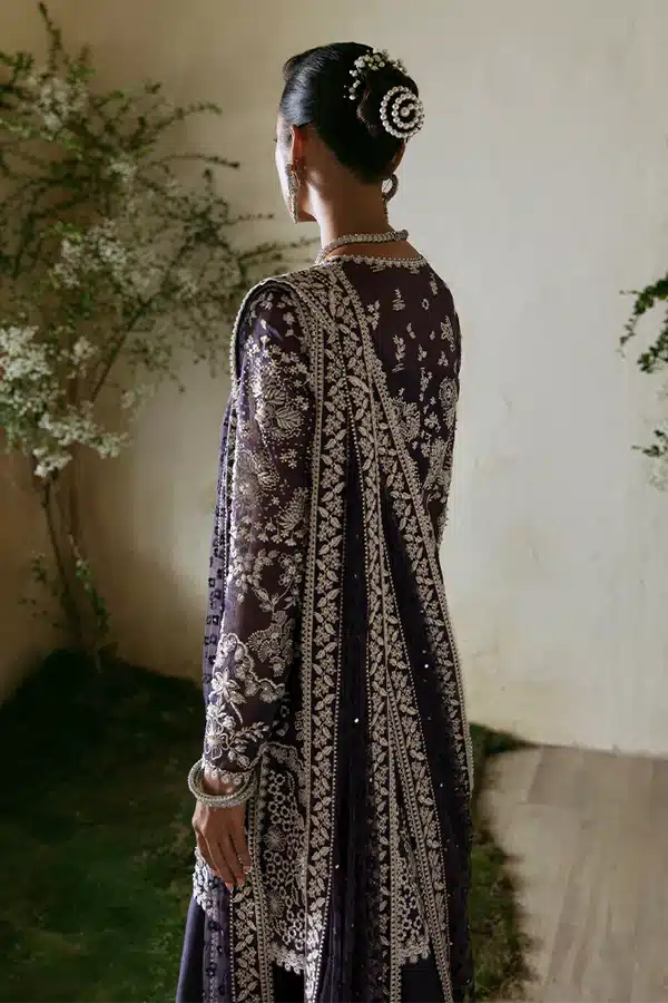 Suffuse by Sana Yasir | Freeshia Formals 23 | Ravena - House Of Hania