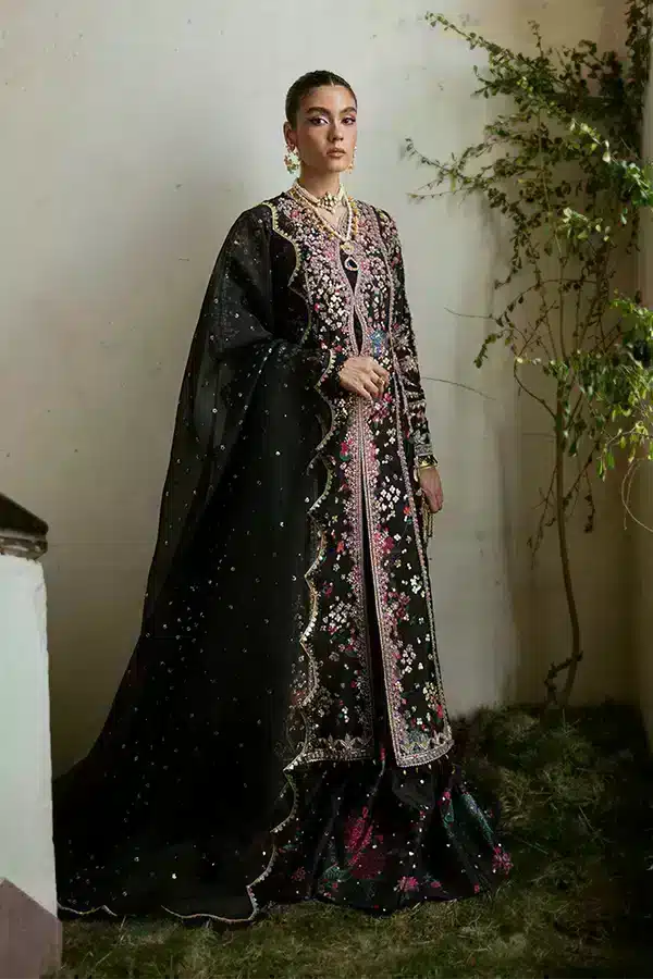 Suffuse by Sana Yasir| Freeshia Formals 23 | Zora - House Of Hania