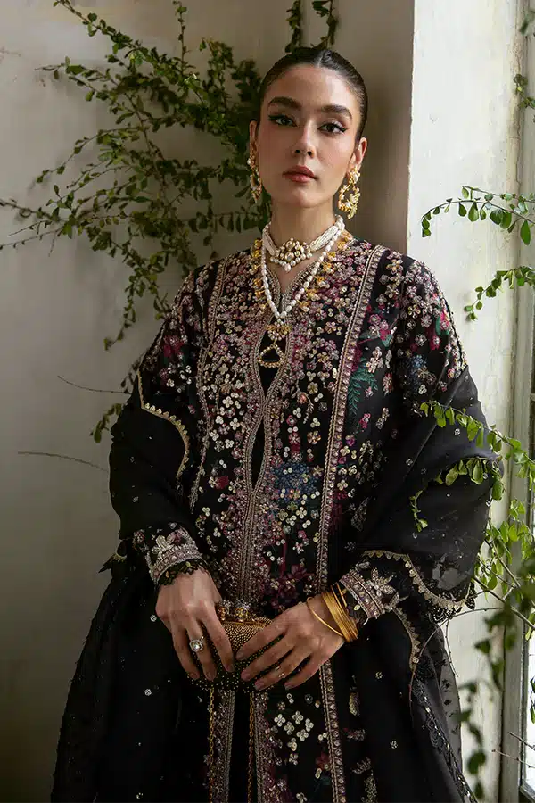 Suffuse by Sana Yasir| Freeshia Formals 23 | Zora - House Of Hania