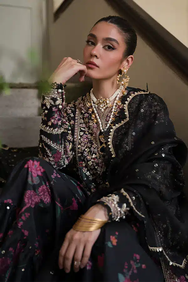 Suffuse by Sana Yasir| Freeshia Formals 23 | Zora - House Of Hania