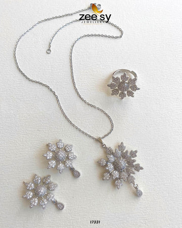 Sunflower Necklace - House Of Hania
