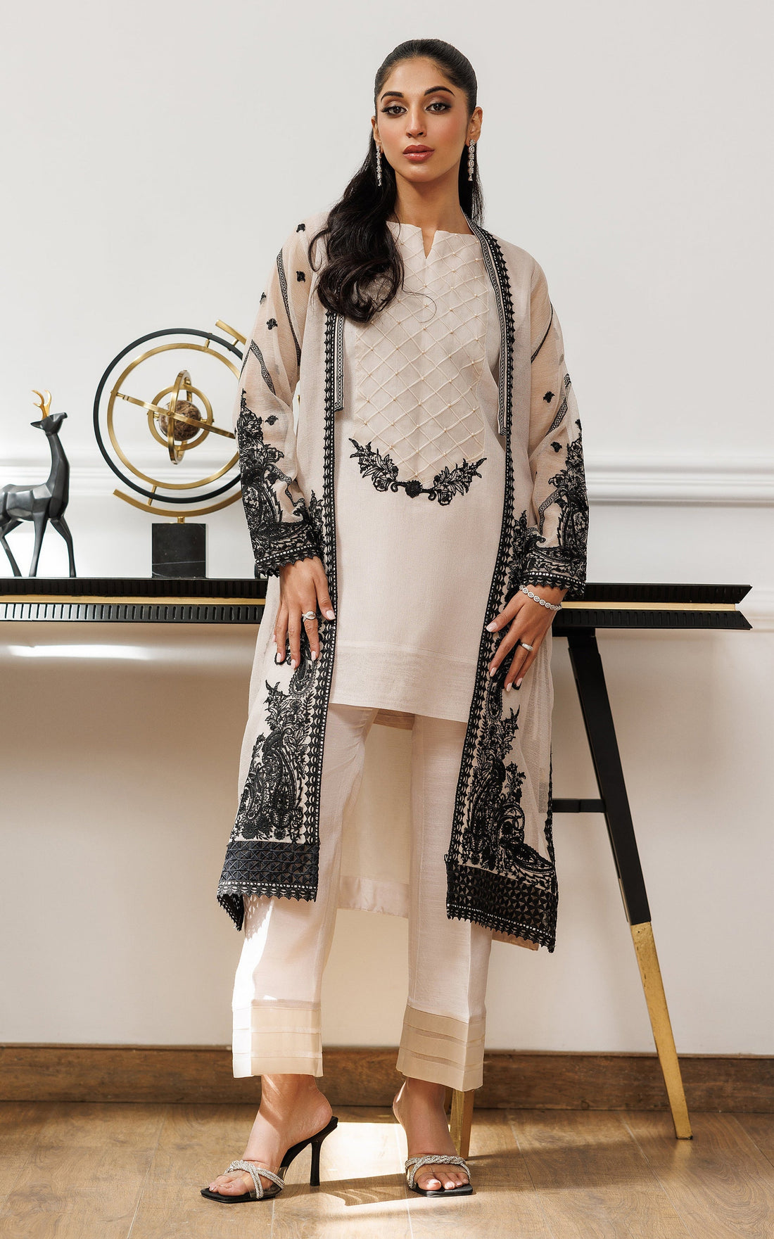 Threads and Motifs | Ready To Wear 2024 | 8969 - House Of Hania