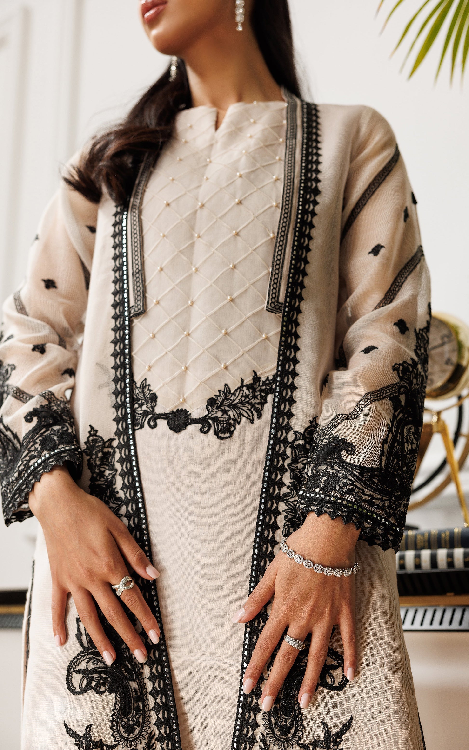 Threads and Motifs | Ready To Wear 2024 | 8969 - House Of Hania