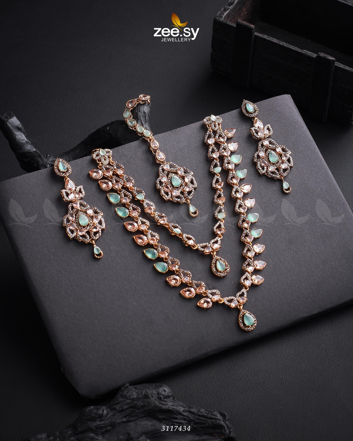 Urwa Hocane Necklace Set - House Of Hania