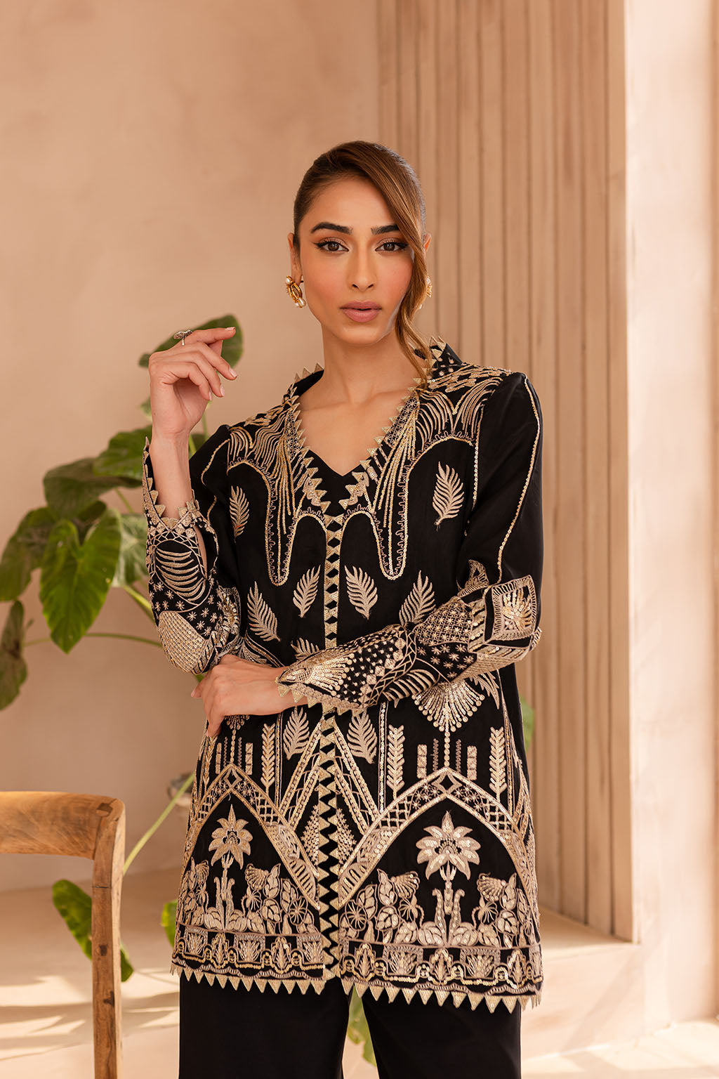 Vanya | Veranda Fromals |  VR-01 - House Of Hania